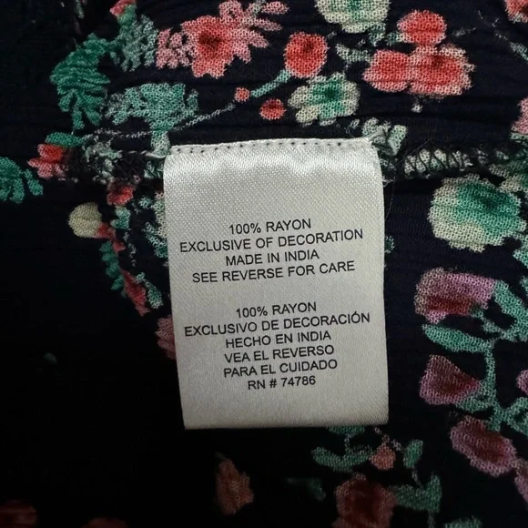 Bila Floral Navy Blue Lace Sleeveless Top Size M - Picture 11 of 11